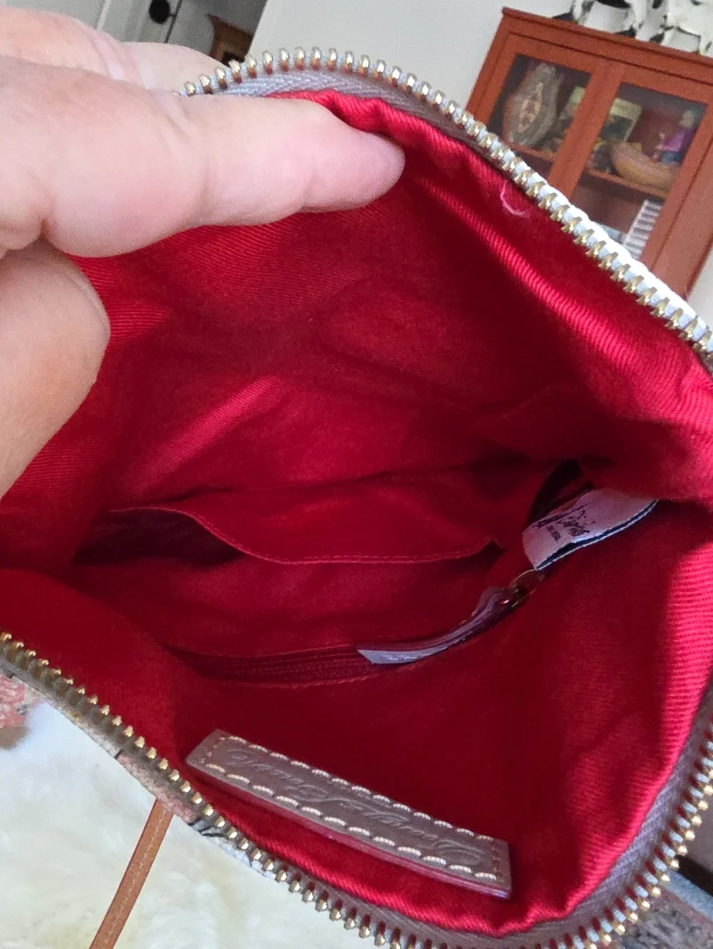 Dooney & Bourke adorable dooney